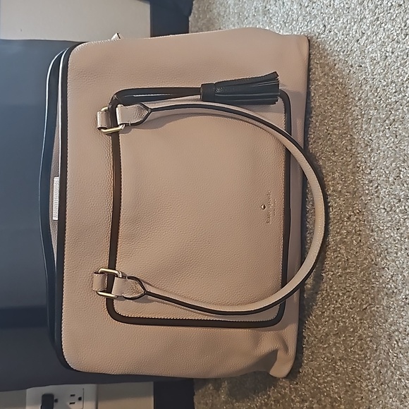kate spade Handbags - Blush Kate Spade - Ward Place Evangelie Large Shoulder Bag